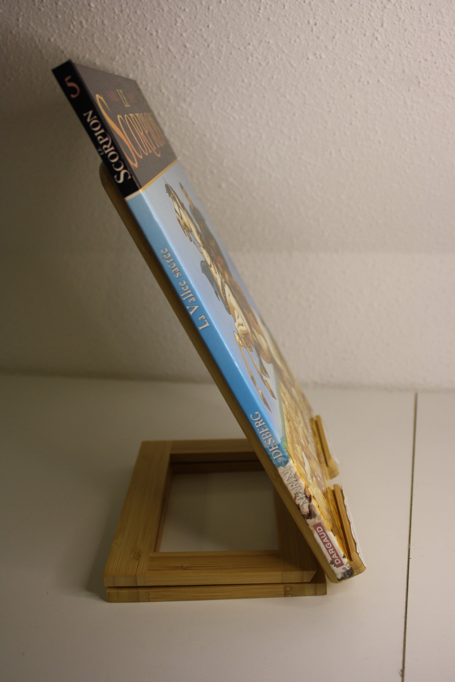 La vallée sacrée 5 – Le Scorpion – Marini Desberg – Dargaud – EO – 2004