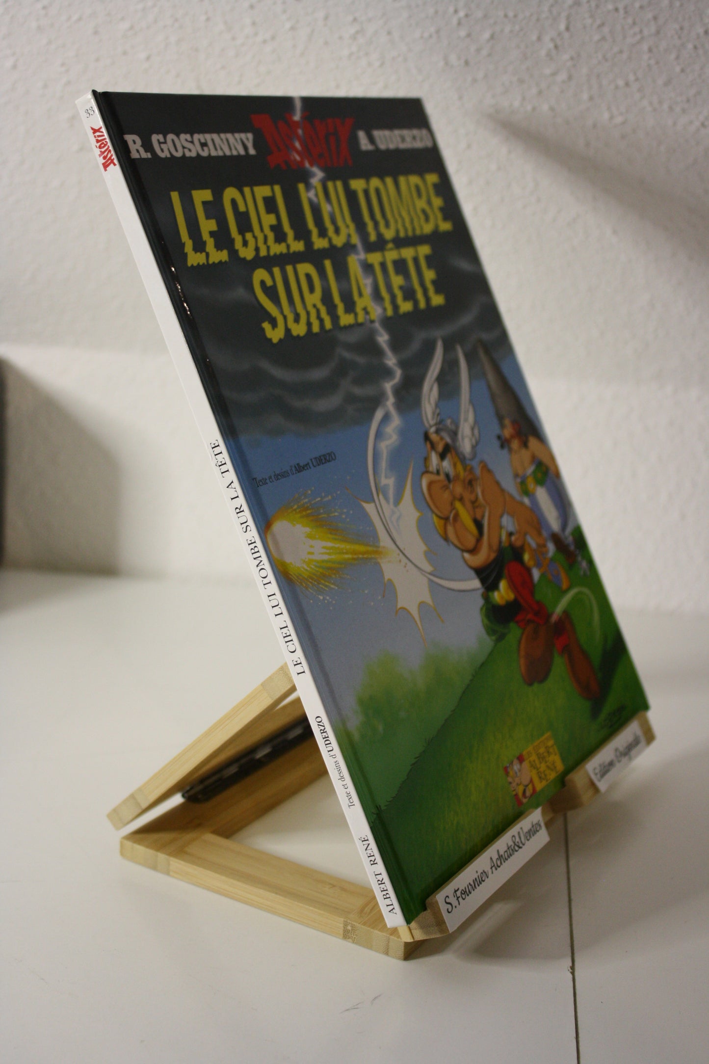 Le ciel lui tombe sur la tête – Astérix – Uderzo et Goscinny - Edition Albert René - EO - 2005 - n° 436534