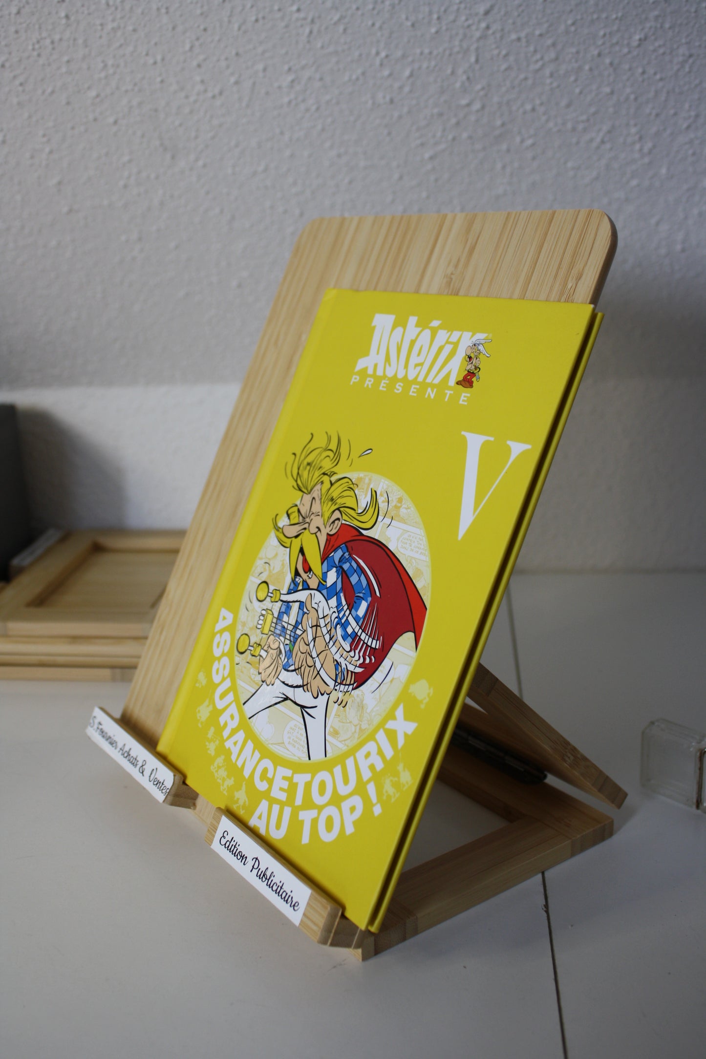 Assurancetourix au top – Astérix – GoscinnyUderzo - edition Albert René – Publicitaire - 2014 - Quick