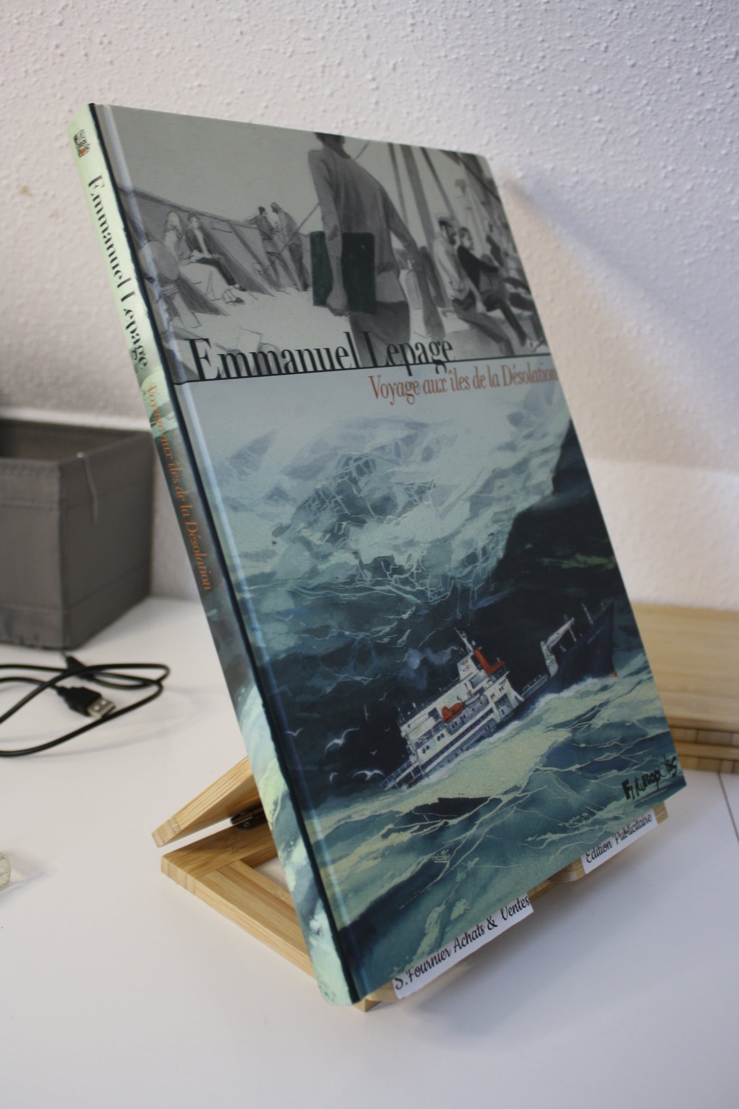 Voyage aux iles de la Désolation – - Emmanuel Lepage – Futuropolis - Publicitaire - 2011 - Crédit Mutuel