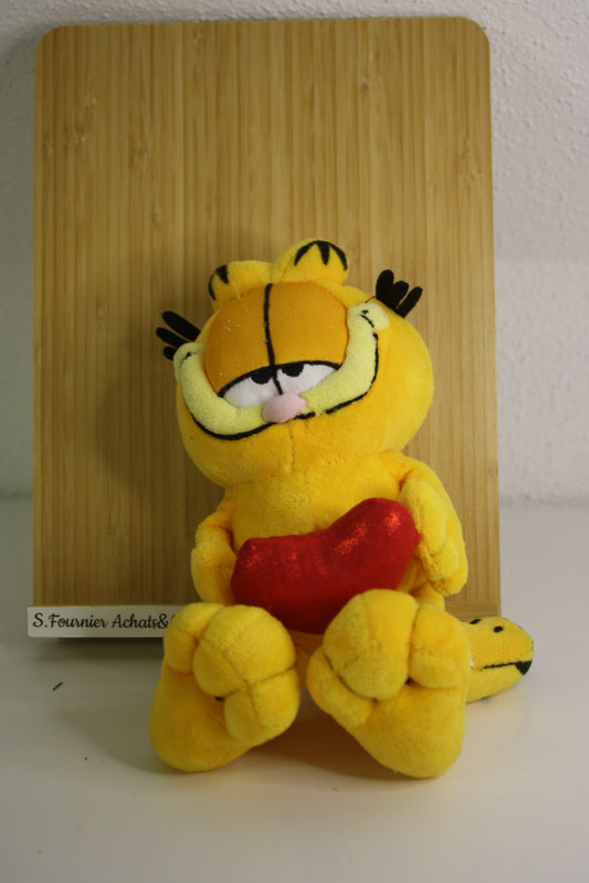 Peluches Garfield avec cœur – Garfield – Jim Davis – Playbyplay – Objet dérivés
