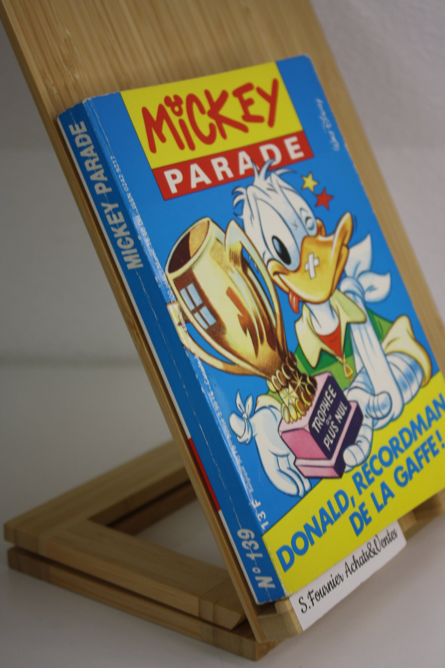 Hun…Deux…Trois Attila est là – Mickey Parade – Collectif – Disney  Hachette Presse - Périodique – 1991