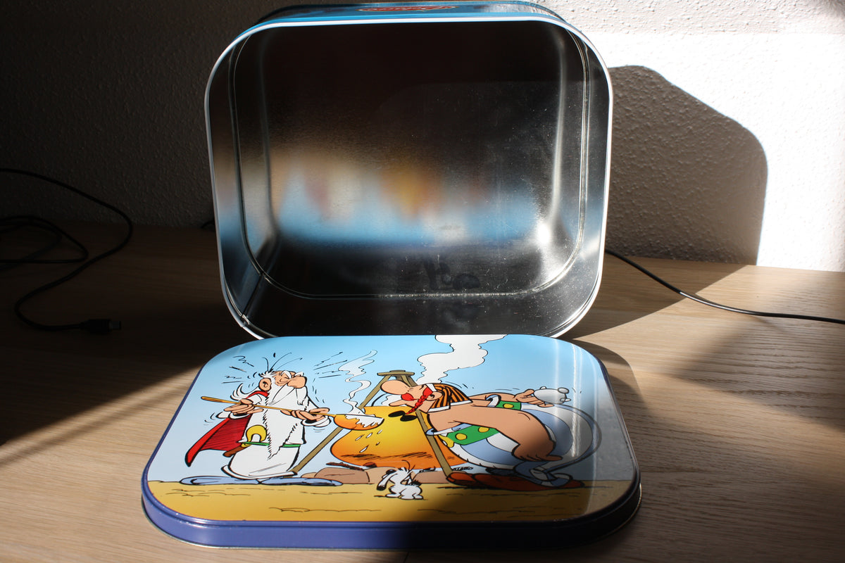 Boîte métal Astérix & Cléopâtre – Astérix – Uderzo Goscinny – Delacre – Objet dérivé – 2014