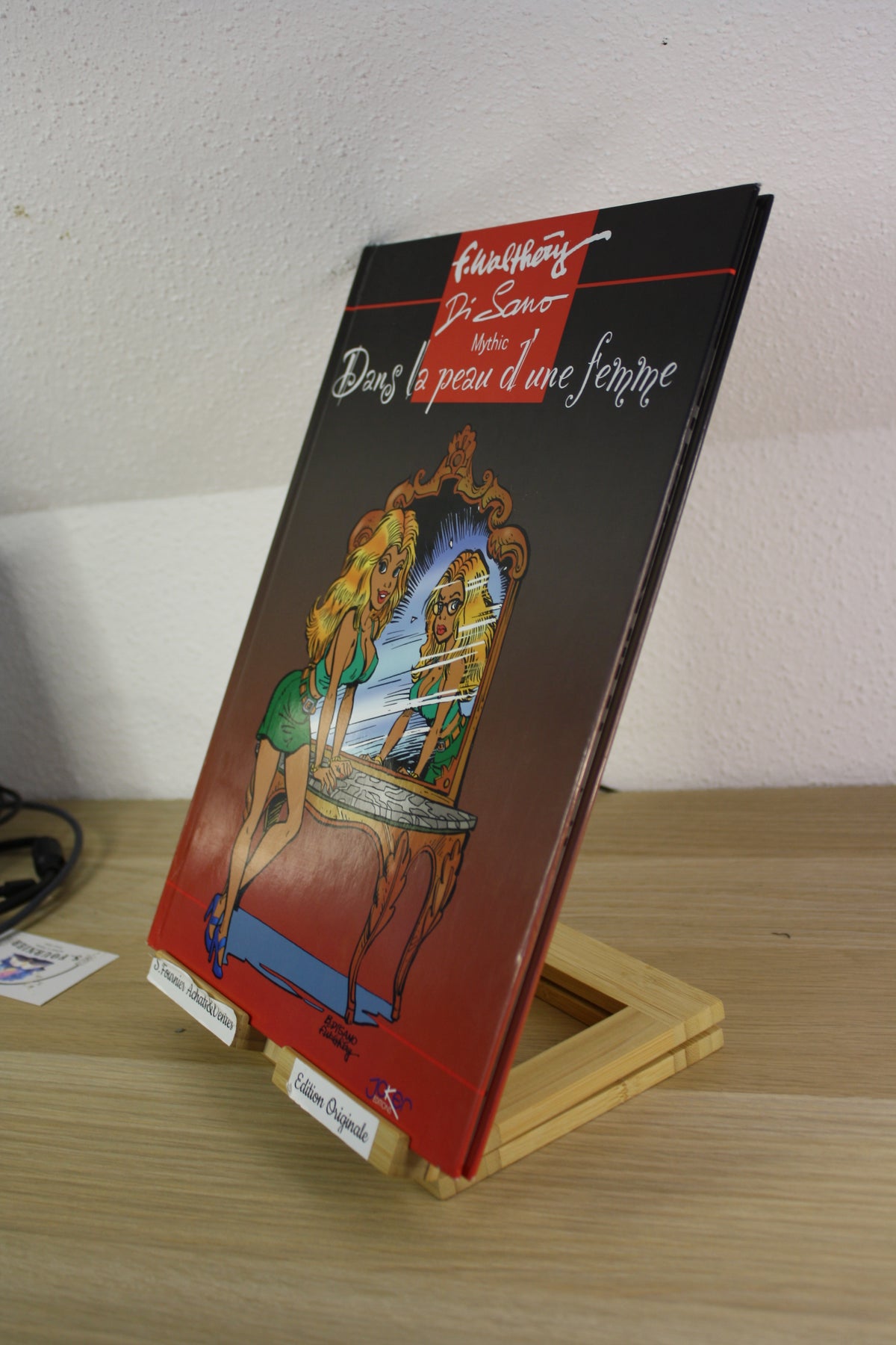 Dans la peau d’une femme – Une femme dans la peau – Walthéry Di.sano – Joker edition – EO – 2001