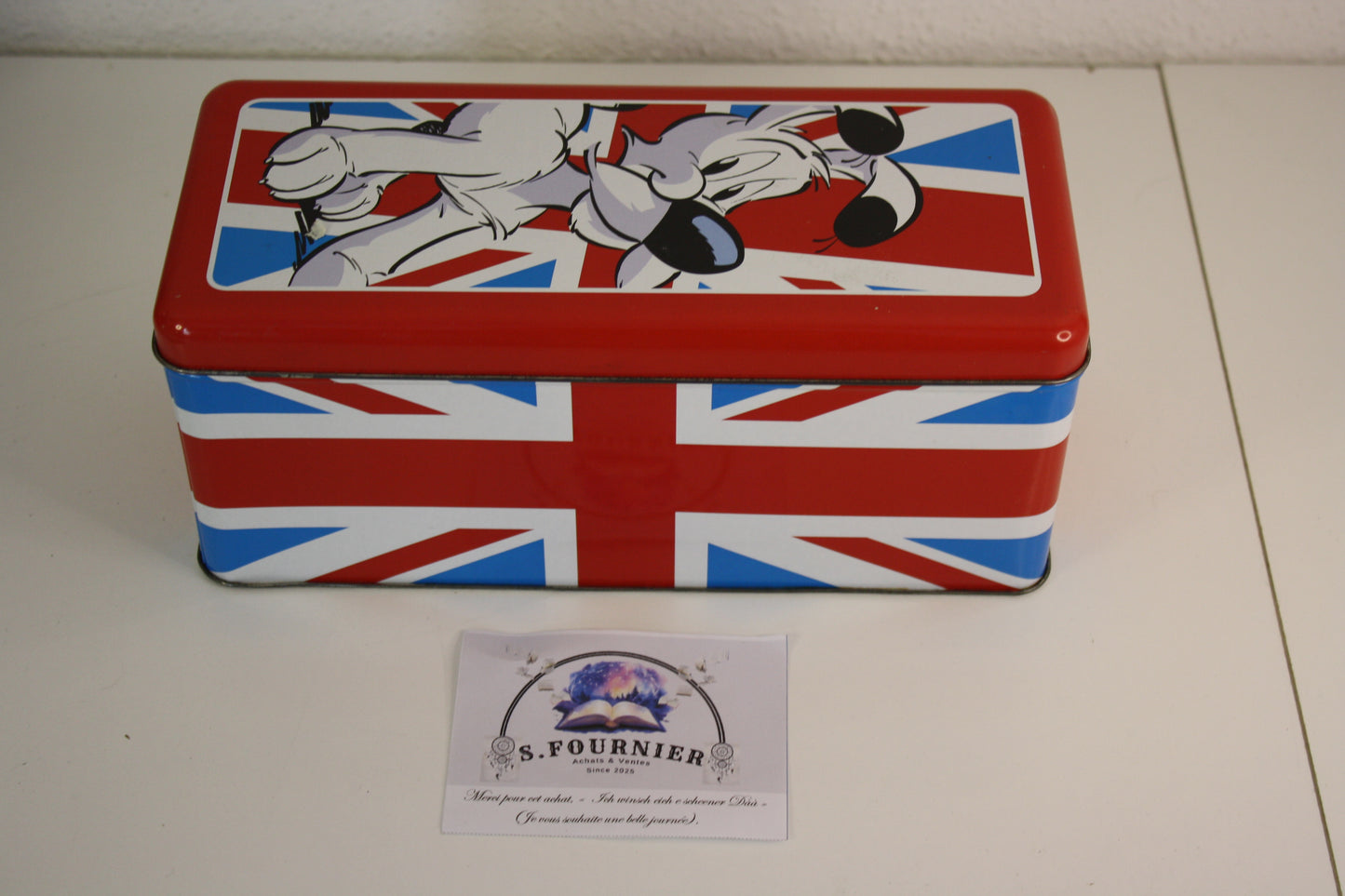 Boite métallique Idéfix (Astérix chez les bretons) – Astérix – Uderzo Goscinny – Delacre – Objet dérivé – 2012