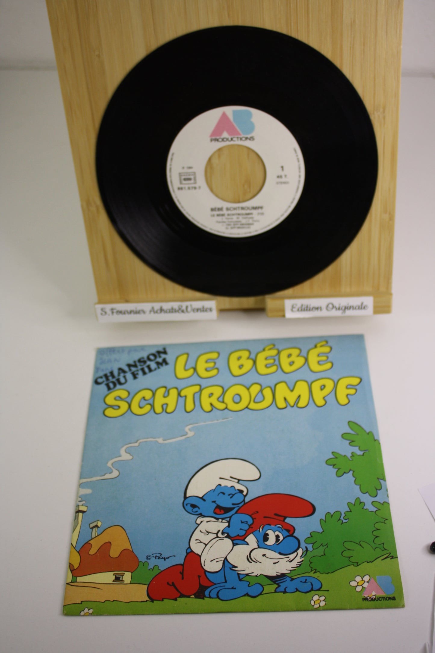 Disque vinyle 45t Le bébé Schtroumpf – les Schtroumps – J.F Porry – AB Productions – Objet dérivé – 1984